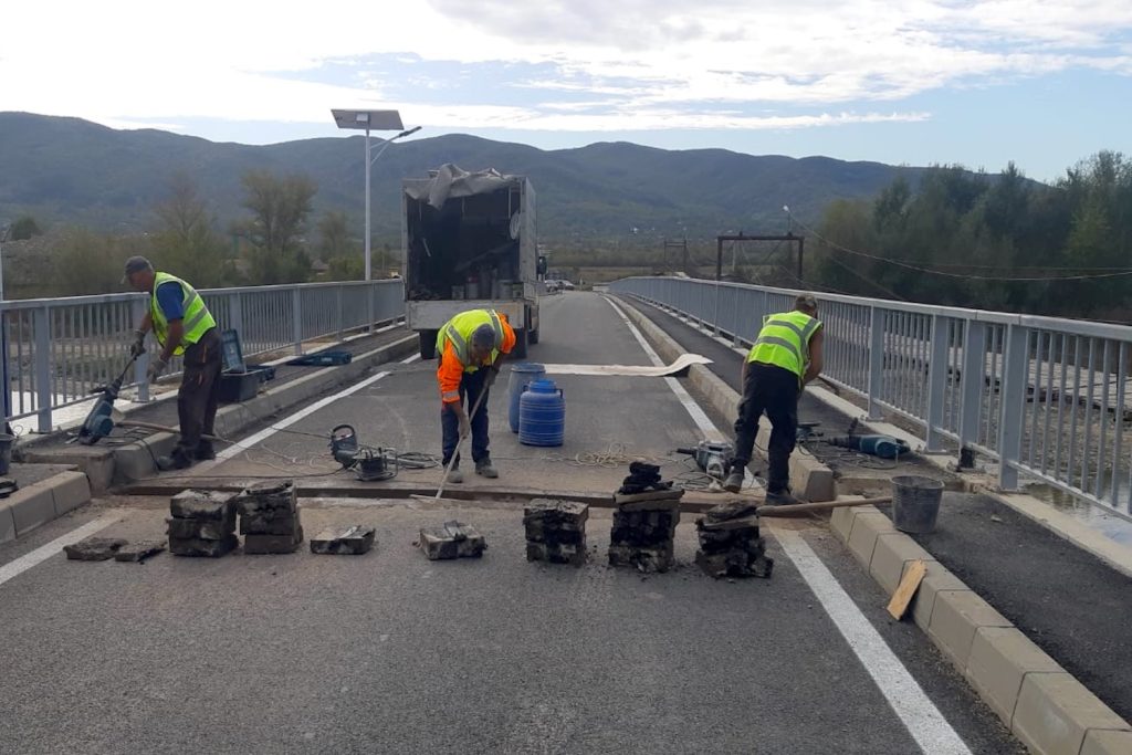 dispozitive acoperire rosturi